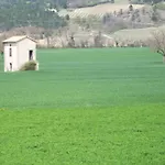 Le Vin De L'ete Bed & Breakfast